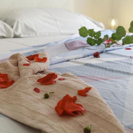 Charming House On The Beach And Deluxe Apartment Πούλα Δωμάτιο φωτογραφία