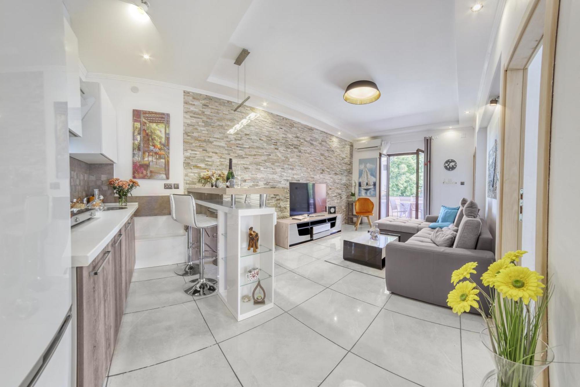 Charming House On The Beach And Deluxe Apartment Πούλα Δωμάτιο φωτογραφία