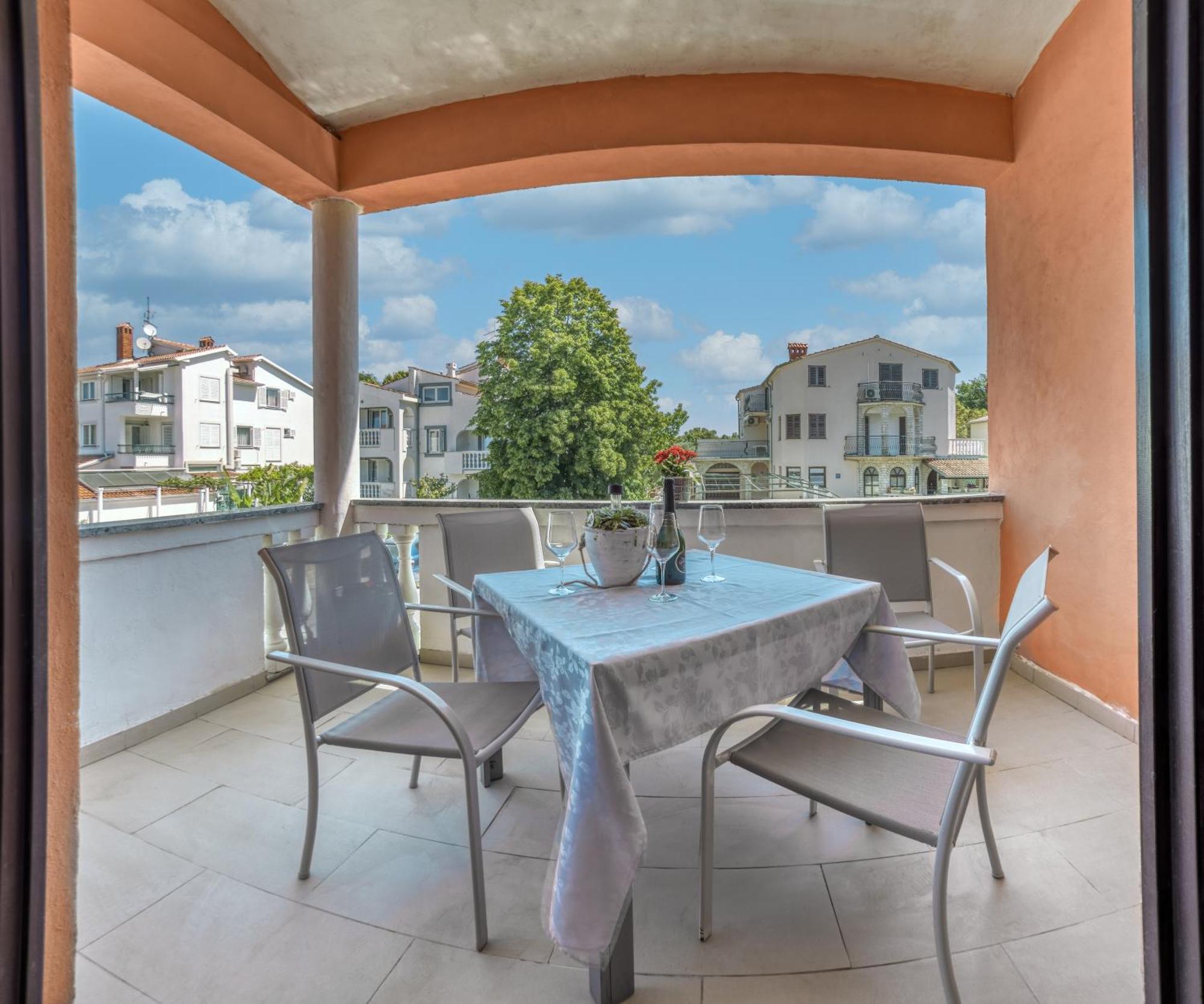 Charming House On The Beach And Deluxe Apartment Πούλα Δωμάτιο φωτογραφία
