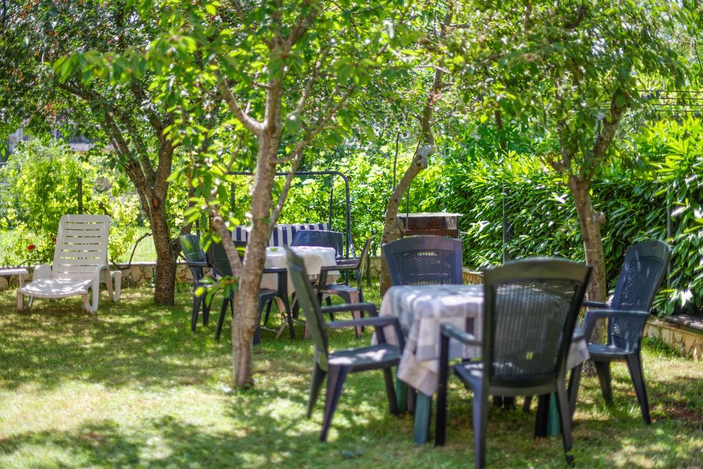 Charming House On The Beach And Deluxe Apartment Πούλα Εξωτερικό φωτογραφία