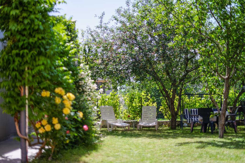 Charming House On The Beach And Deluxe Apartment Πούλα Εξωτερικό φωτογραφία