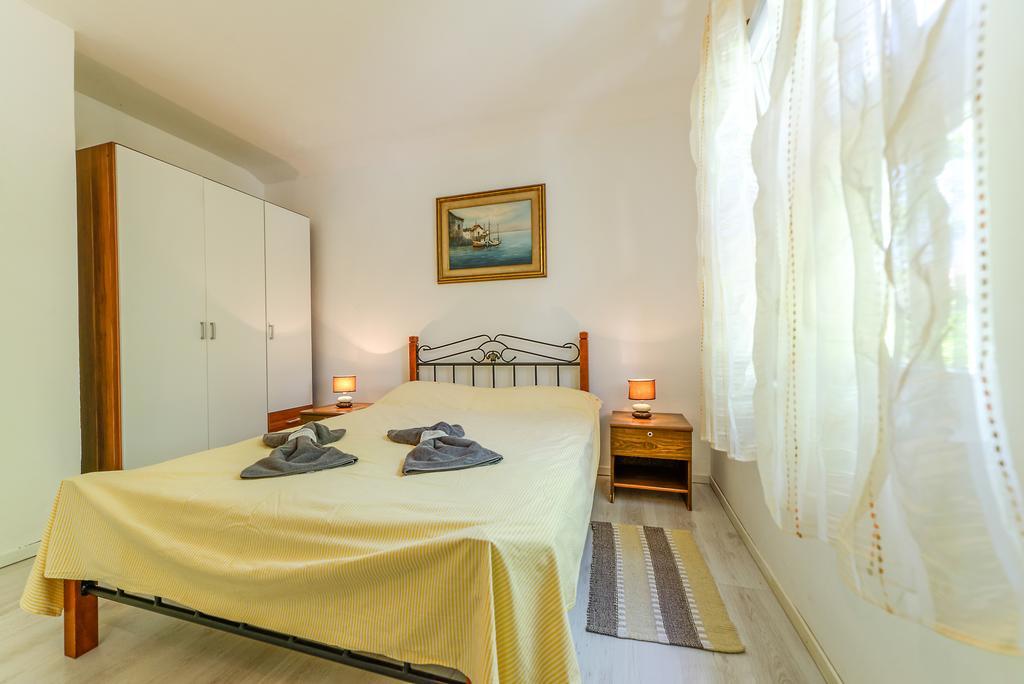 Charming House On The Beach And Deluxe Apartment Πούλα Εξωτερικό φωτογραφία