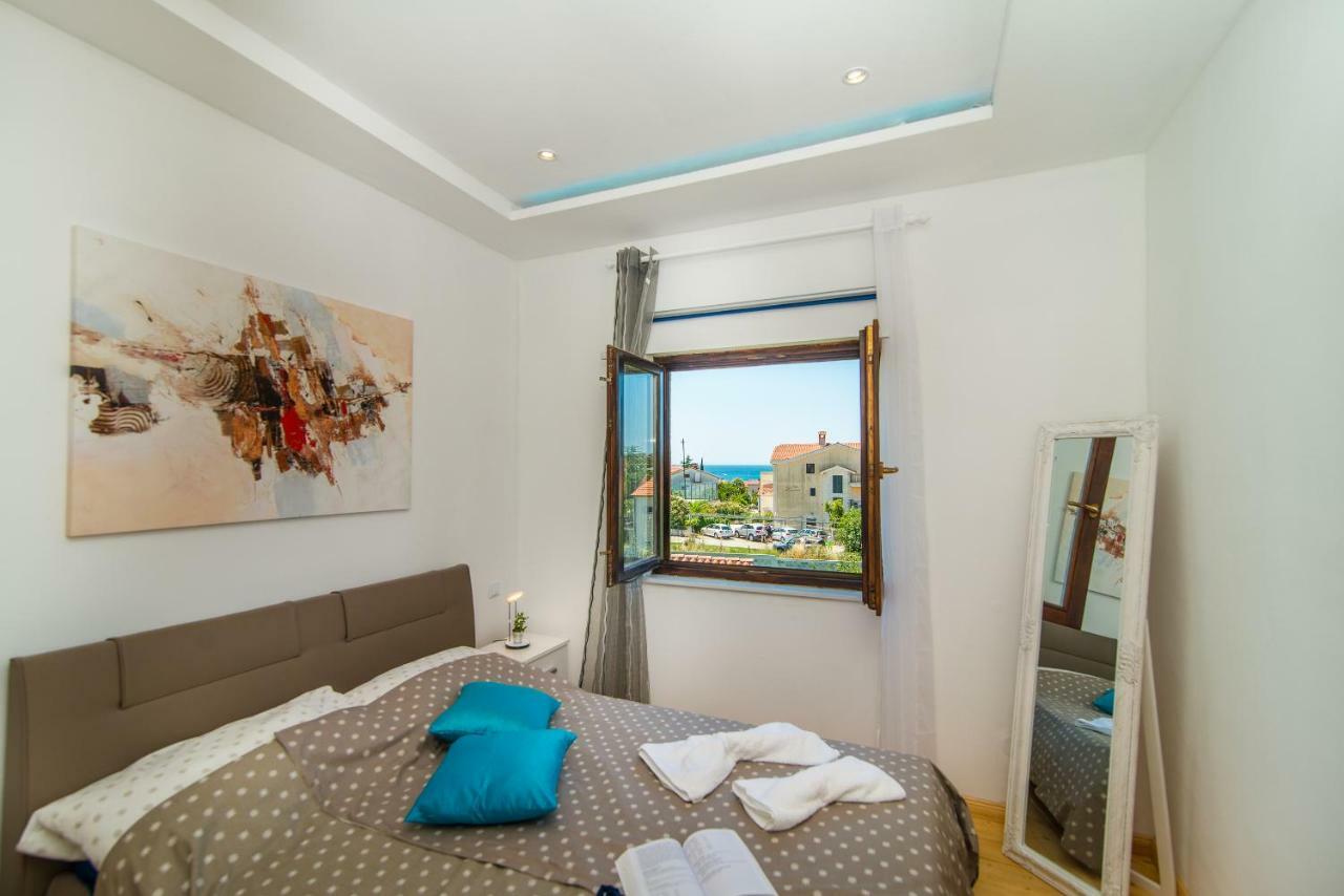 Charming House On The Beach And Deluxe Apartment Πούλα Εξωτερικό φωτογραφία
