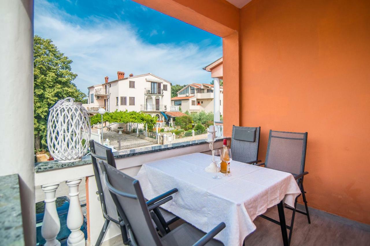 Charming House On The Beach And Deluxe Apartment Πούλα Εξωτερικό φωτογραφία