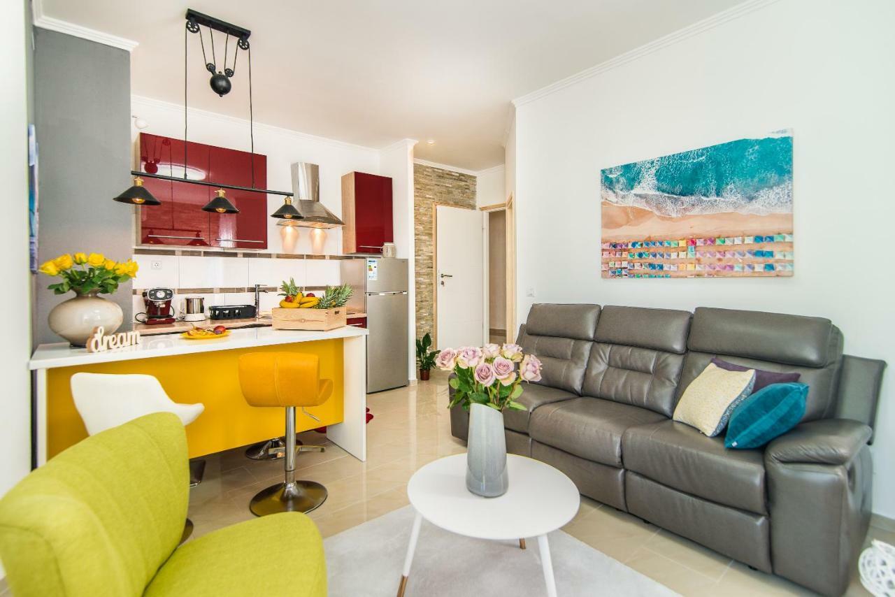 Charming House On The Beach And Deluxe Apartment Πούλα Εξωτερικό φωτογραφία