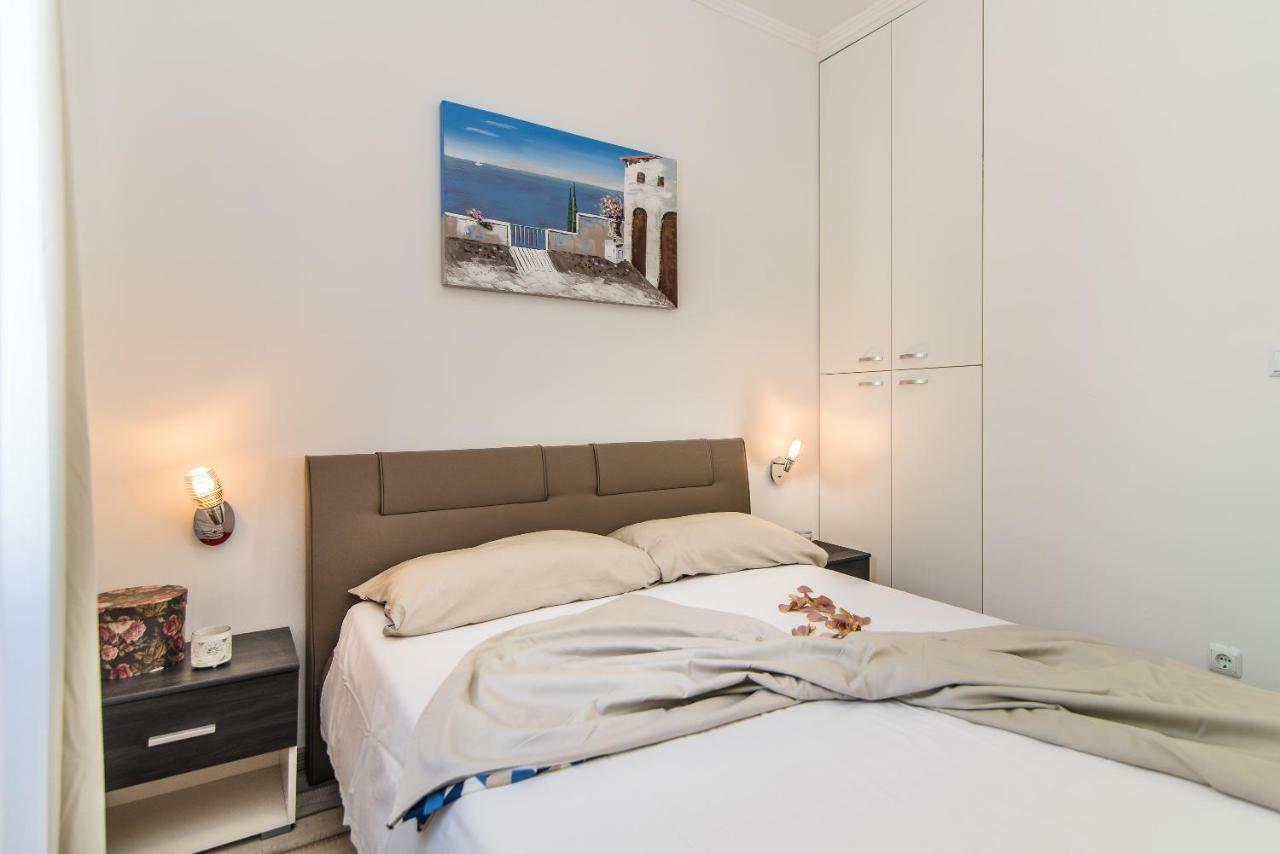 Charming House On The Beach And Deluxe Apartment Πούλα Εξωτερικό φωτογραφία